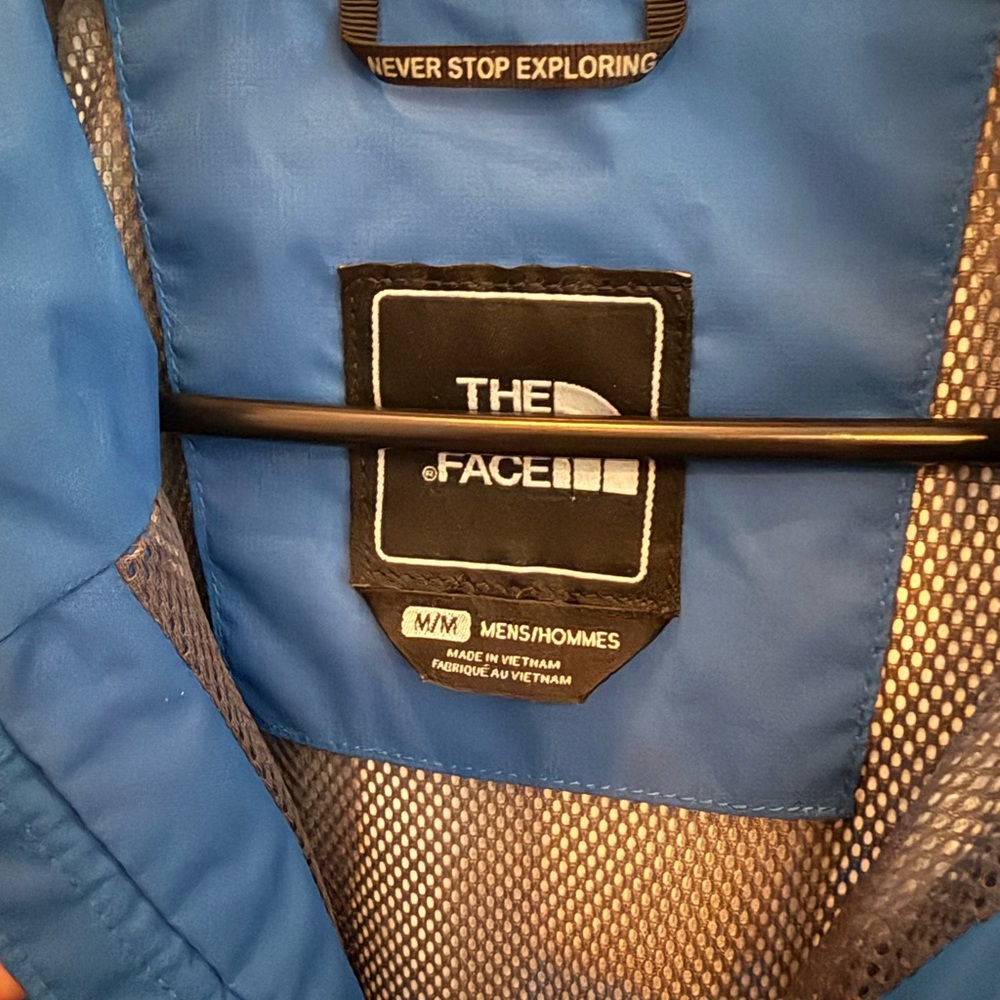 The North Face Men's Blue and Gray Raincoat - Picture 3 of 3